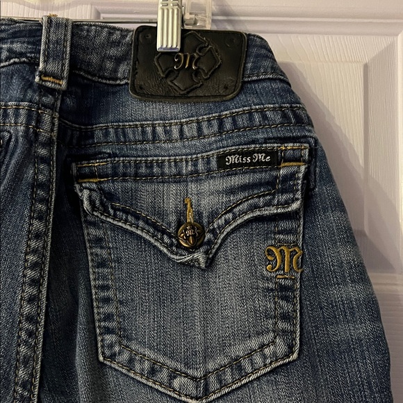 Miss Me Classic Blue mid-rise Skinny Jeans - Picture 4 of 5